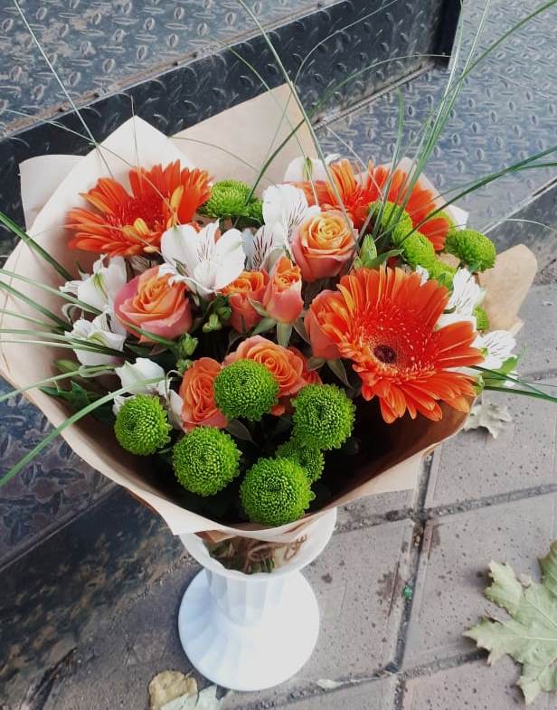 Букет цветов из: Герберы, Хризантемы, Альстромерии и Розы в Пушкино
