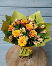 Букет цветов из:  Альстромерии и Розы в Пушкино