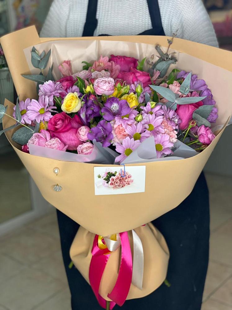 Букет цветов из: Хризантемы, Гвоздики и Альстромерии в Пушкино