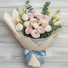 Букет цветов из:  Лизиантусы в Пушкино