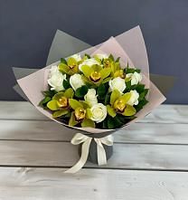 Букет цветов из:  Орхидеи и Розы в Пушкино