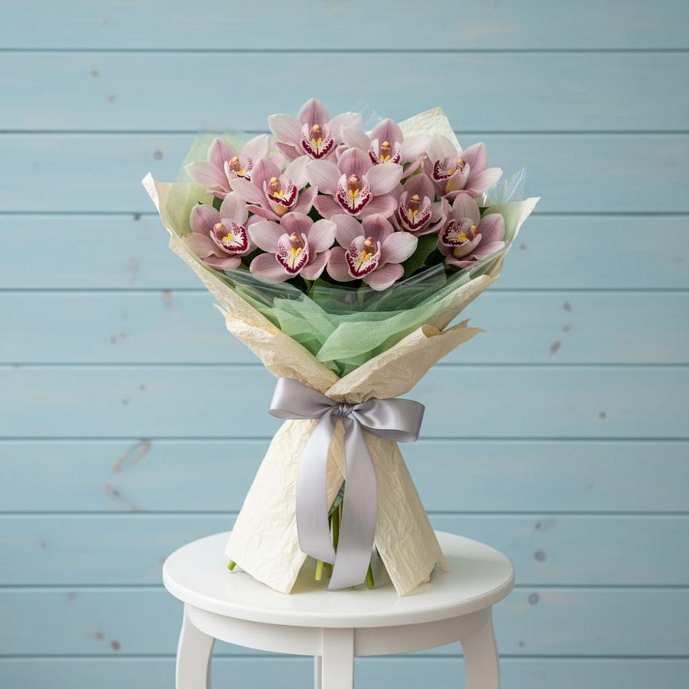 Букет цветов из: Орхидеи и Розы в Пушкино