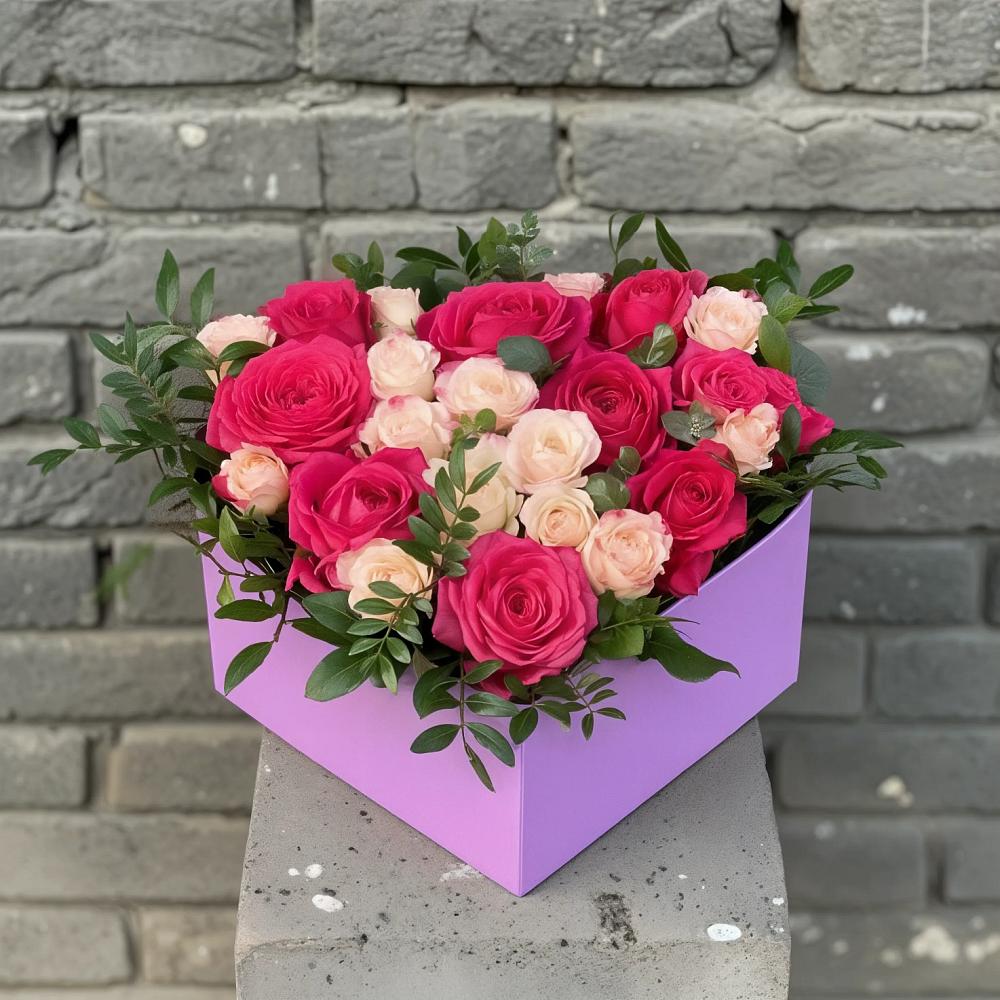 Цветочная композиция из Розы в коробке в Пушкино