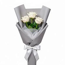 Букет 3 белые розы в Пушкино
