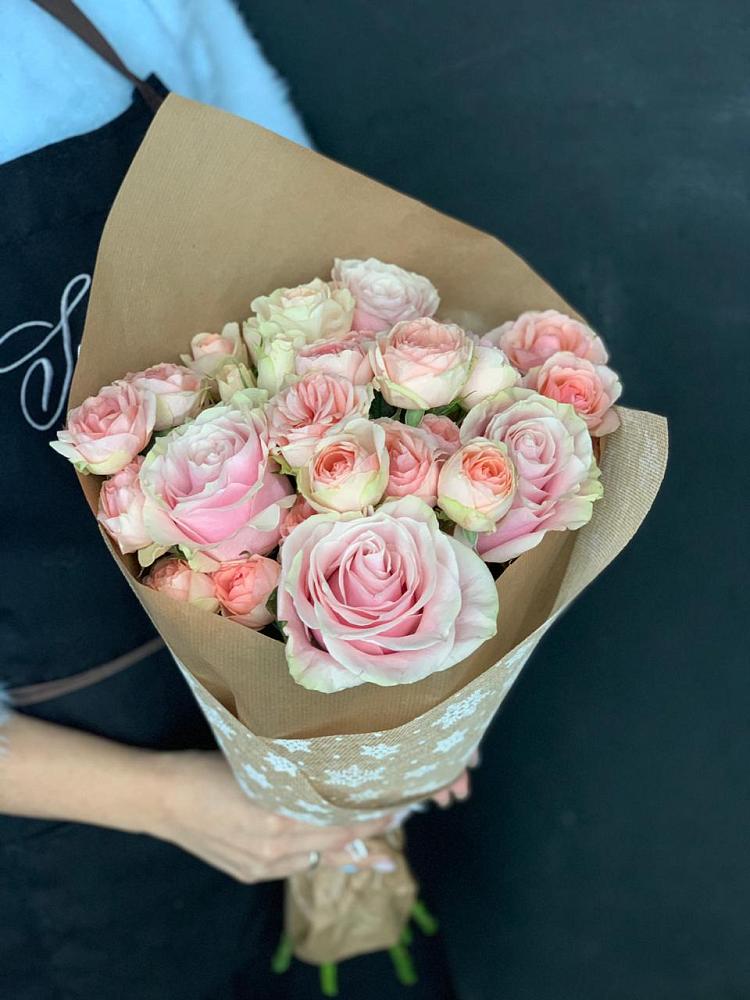 Букет цветов из: Хризантемы и Розы в Пушкино