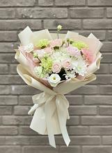 Букет цветов из:  Гвоздики, Розы, Лизиантусы и Хризантемы #REPLACE_PRED# Пушкино