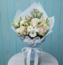 Букет цветов из:  Розы и Лизиантусы в Пушкино