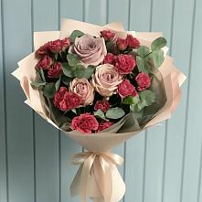 Букет цветов из:  Гвоздики и Розы в Пушкино