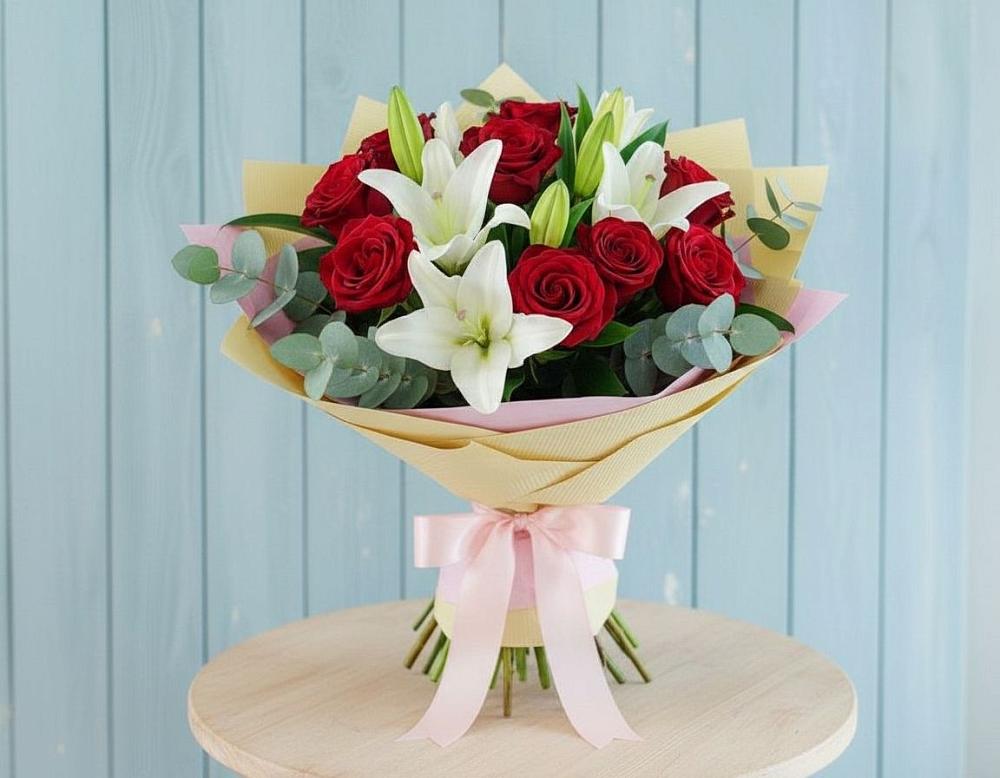 Букет цветов из: Лилии и Розы в Пушкино